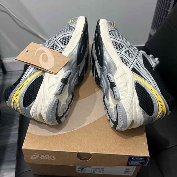 Asics - Picture 4 of 6